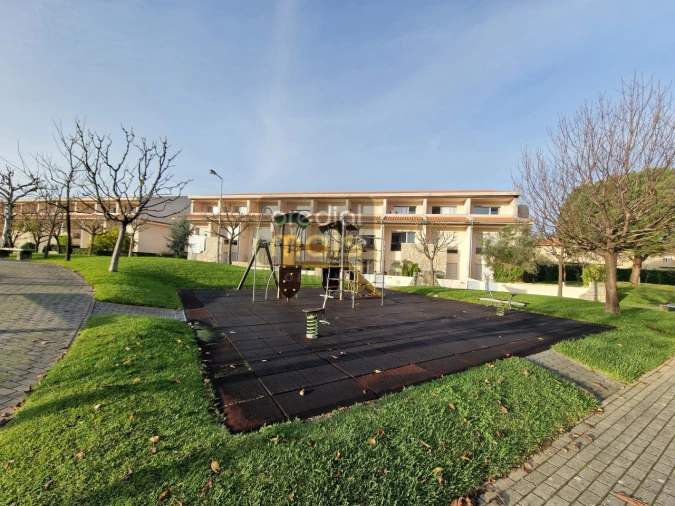 Moradia T3 para Venda em Antas e Abade de Vermoim Foto 21