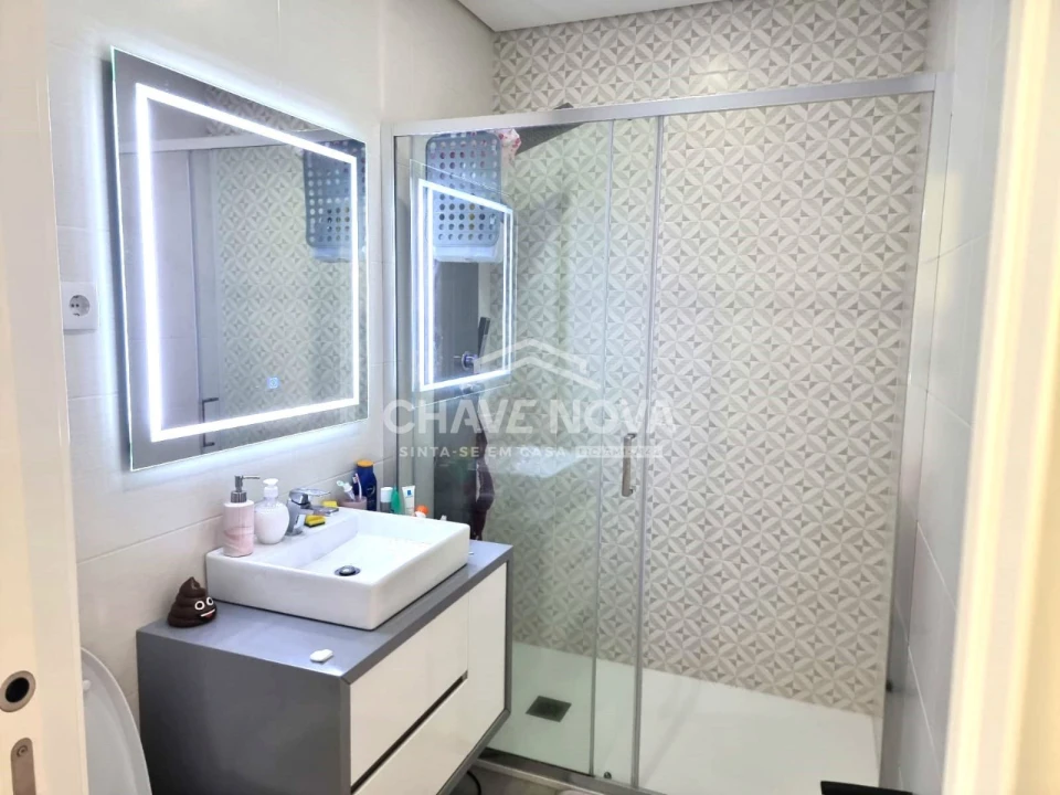 Moradia T3 para Venda em Barcos e Santa Leocádia Foto 8