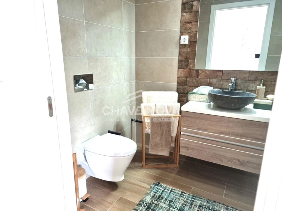 Moradia T3 para Venda em Barcos e Santa Leocádia Foto 9