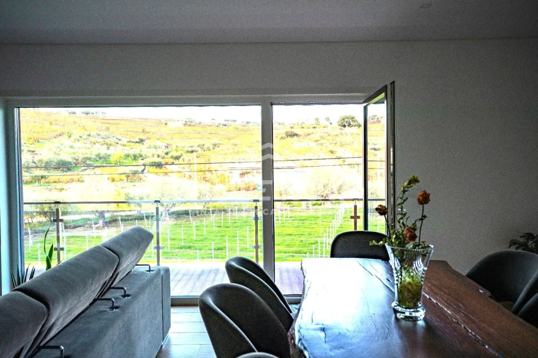 Moradia T3 para Venda em Barcos e Santa Leocádia Foto 5