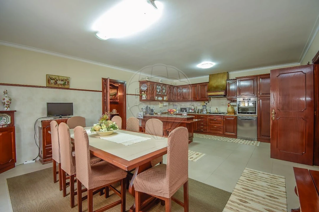 Moradia T5 para Venda em Santa Barbara Foto 14