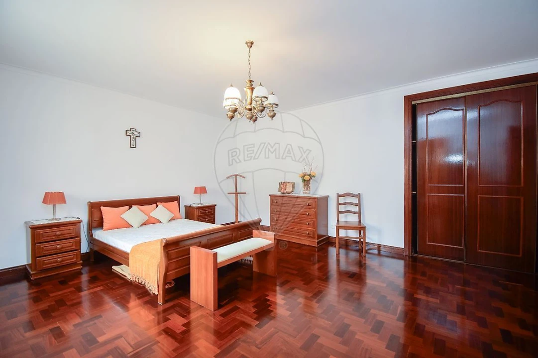 Moradia T5 para Venda em Santa Barbara Foto 22