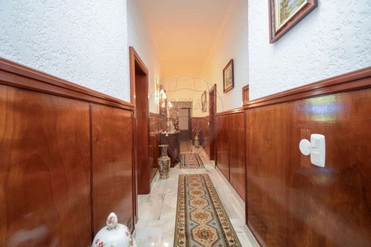 Moradia T5 para Venda em Santa Barbara Foto 8