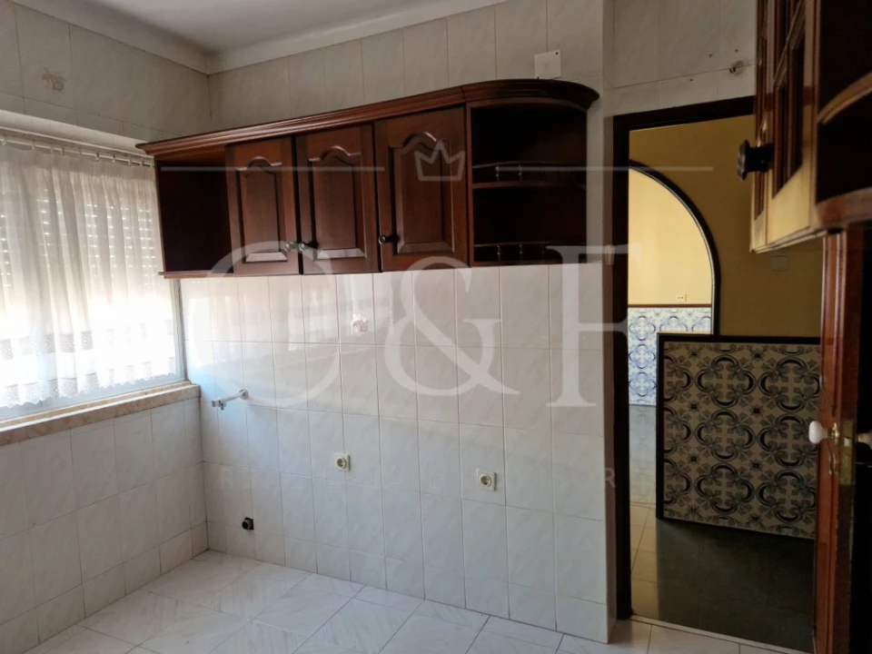 Apartamento T2 para Venda em Pontinha e Famões Foto 22