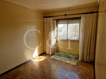 Apartamento T2 para Venda em Pontinha e Famões