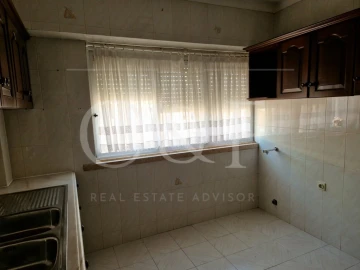 Apartamento T2 para Venda em Pontinha e Famões