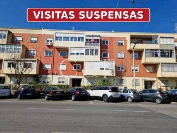 Apartamento T2 para Venda em Pontinha e Famões