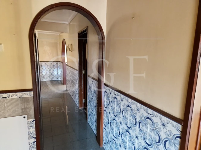 Apartamento T2 para Venda em Pontinha e Famões Foto 2