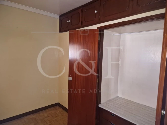 Apartamento T2 para Venda em Pontinha e Famões Foto 12