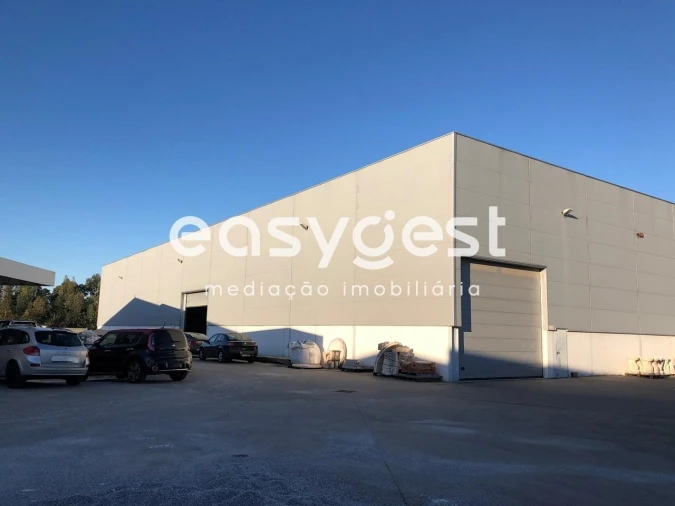 Armazém para Venda em Oliveira do Bairro Foto 1