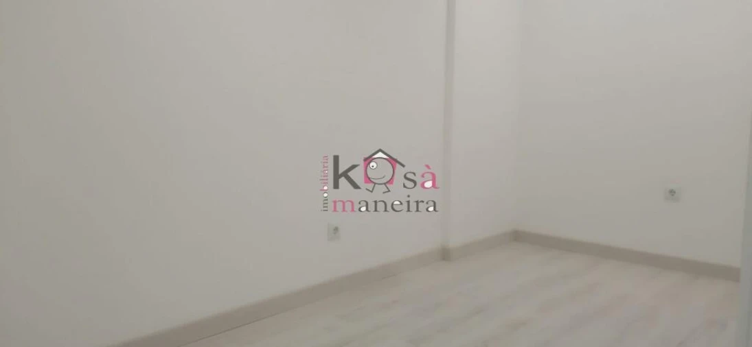 Loja para Venda em Corroios Foto 3