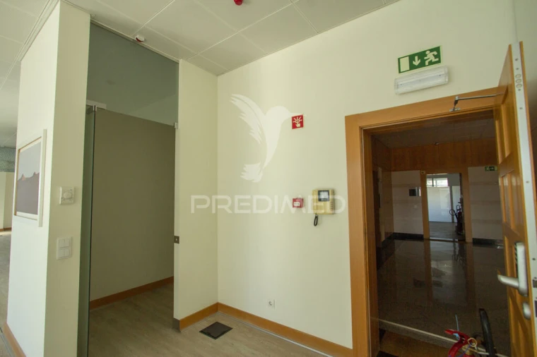 Escritório para Arrendamento em São João das Lampas e Terrugem Foto 9