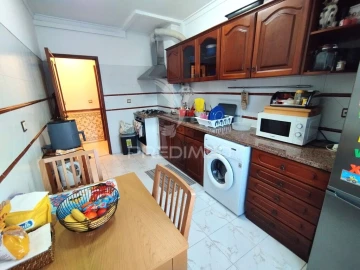 Apartamento T2 para Venda em Agualva e Mira-Sintra