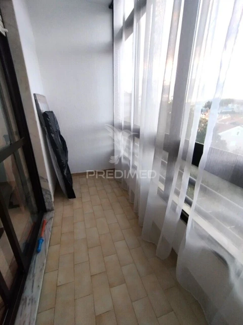 Apartamento T2 para Venda em Agualva e Mira-Sintra