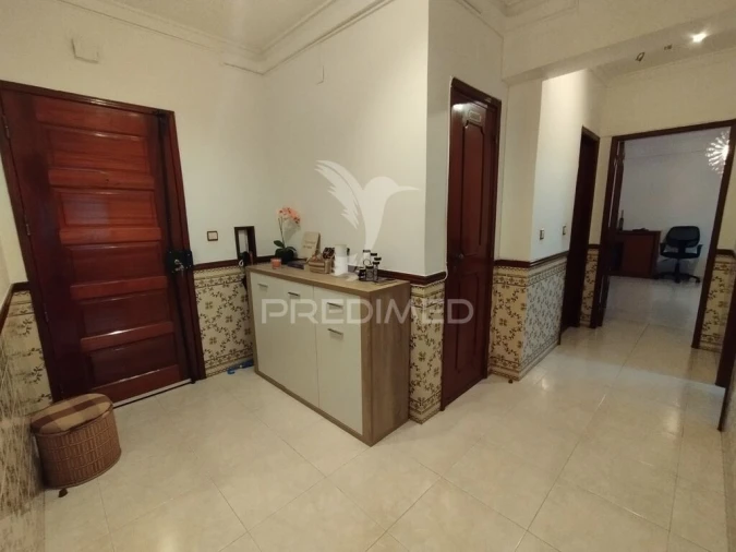 Apartamento T2 para Venda em Agualva e Mira-Sintra Foto 11