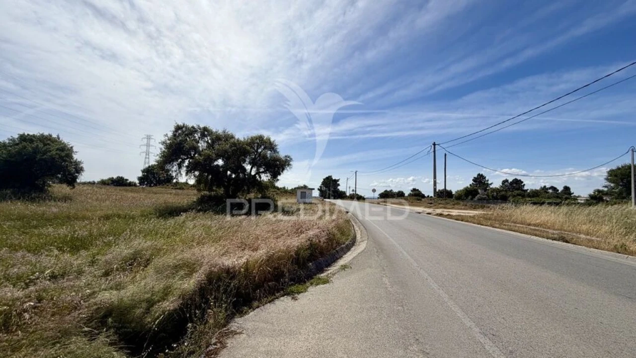 Terreno para Venda em Quinta do Anjo Foto 1