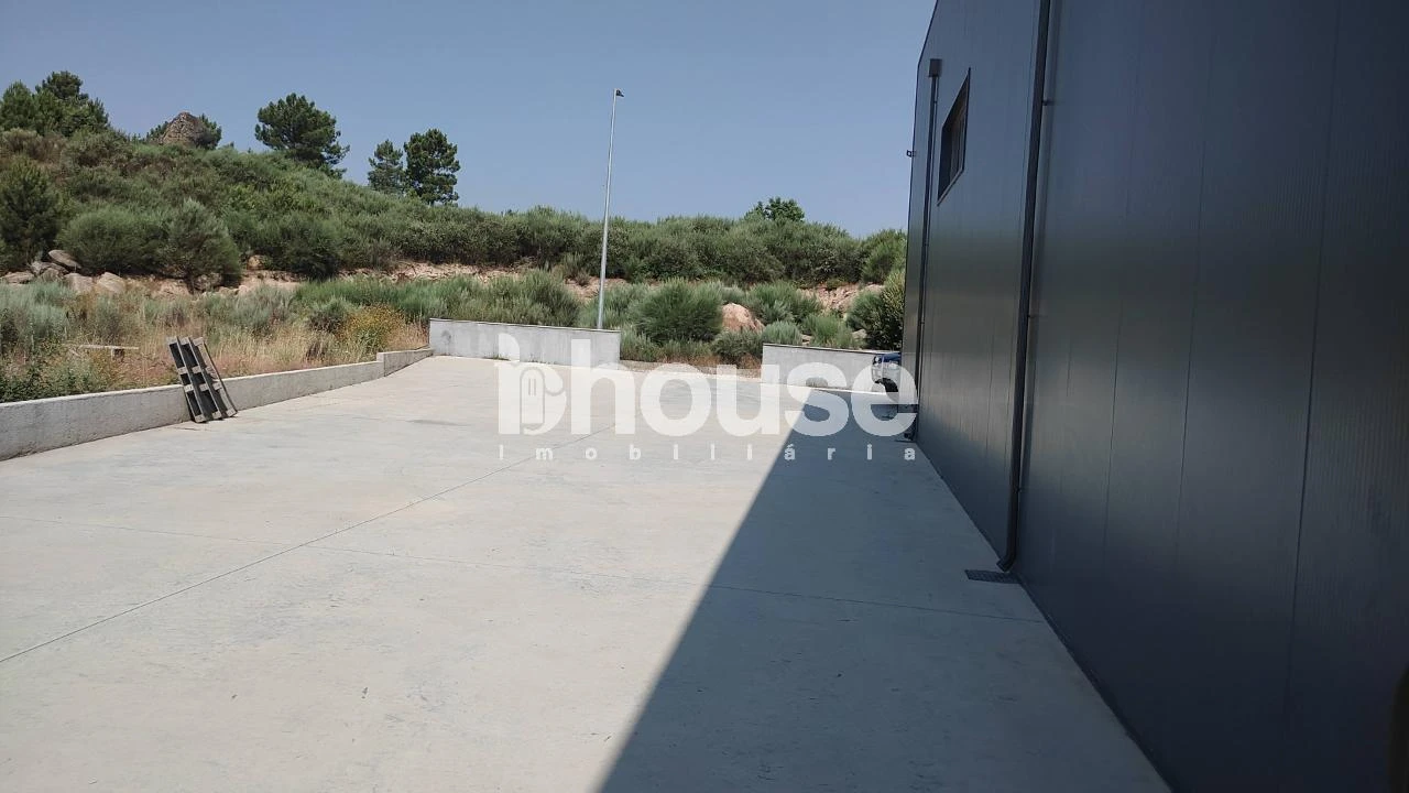 Armazém para Venda em Valpaços e Sanfins Foto 24