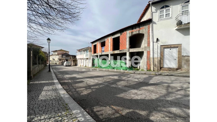 Moradia T5 para Venda em Torre de D. Chama Foto 6