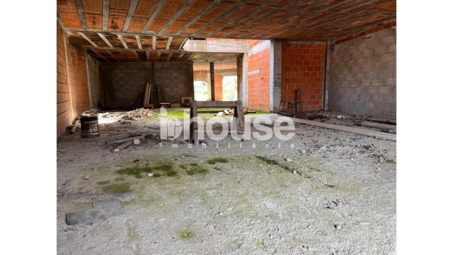 Moradia T5 para Venda em Torre de D. Chama Foto 12