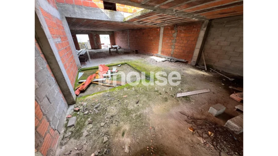 Moradia T5 para Venda em Torre de D. Chama Foto 13