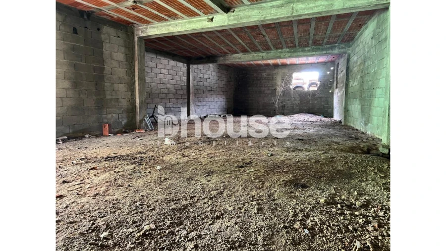 Moradia T5 para Venda em Torre de D. Chama Foto 18