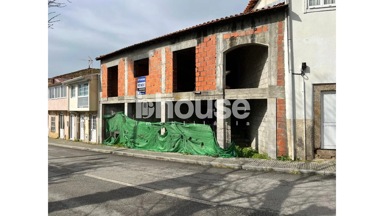 Moradia T5 para Venda em Torre de D. Chama Foto 4