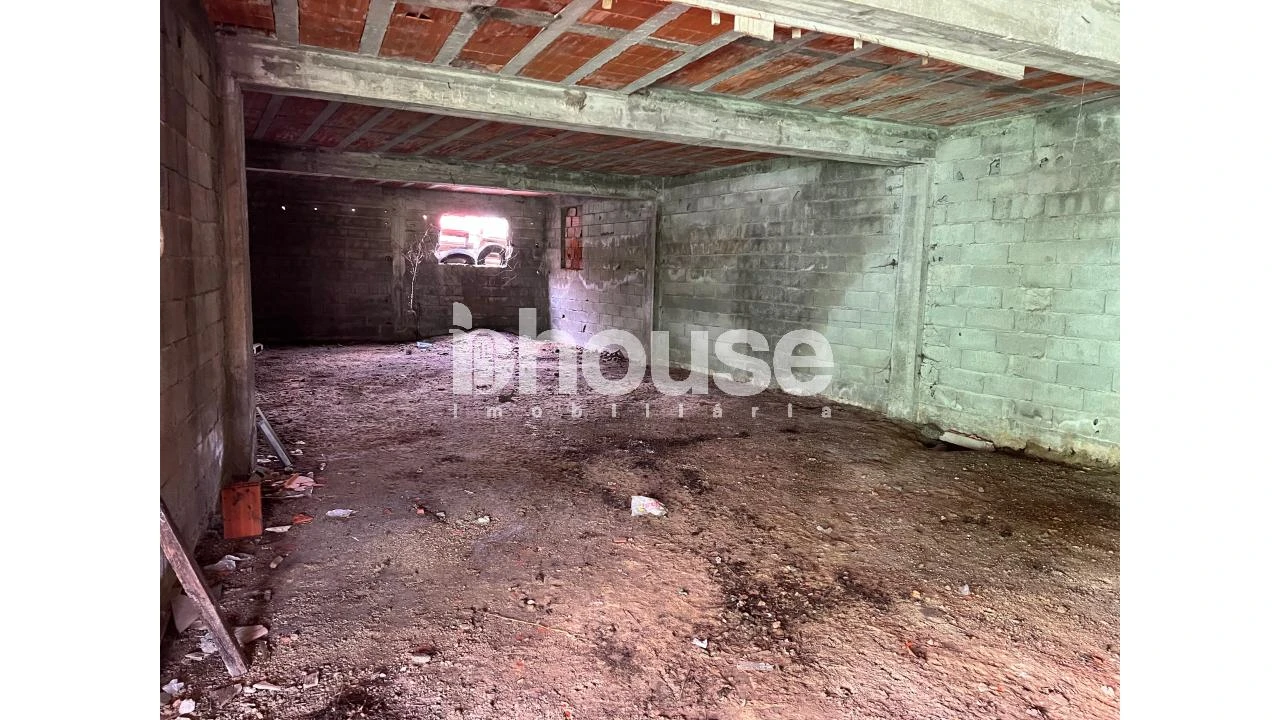 Moradia T5 para Venda em Torre de D. Chama Foto 16