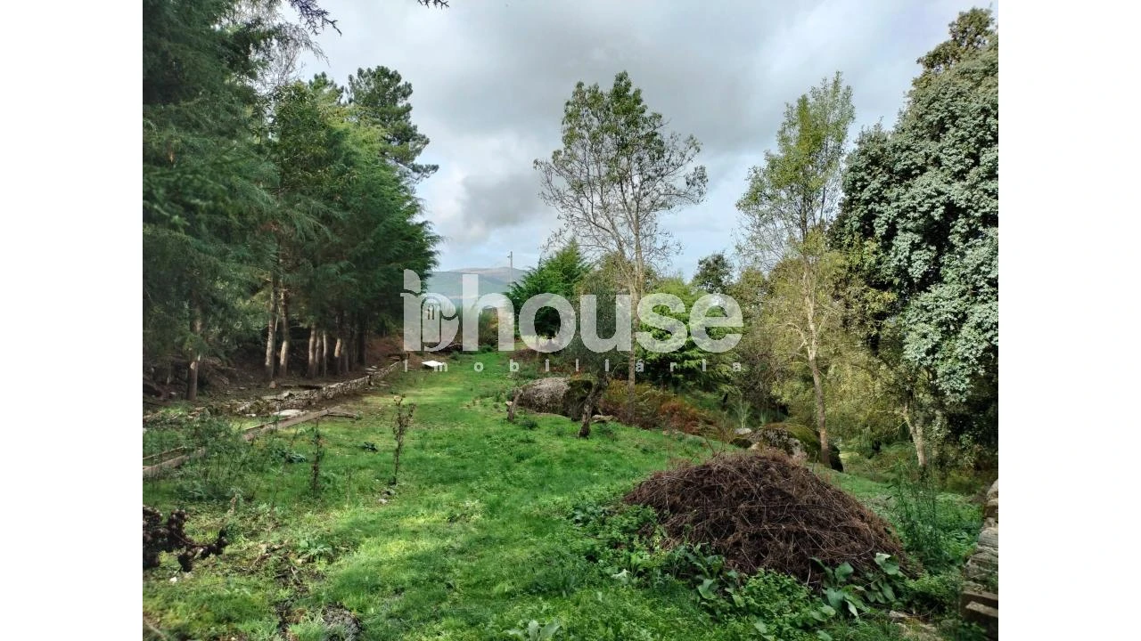 Terreno para Venda em Vreia de Bornes Foto 14
