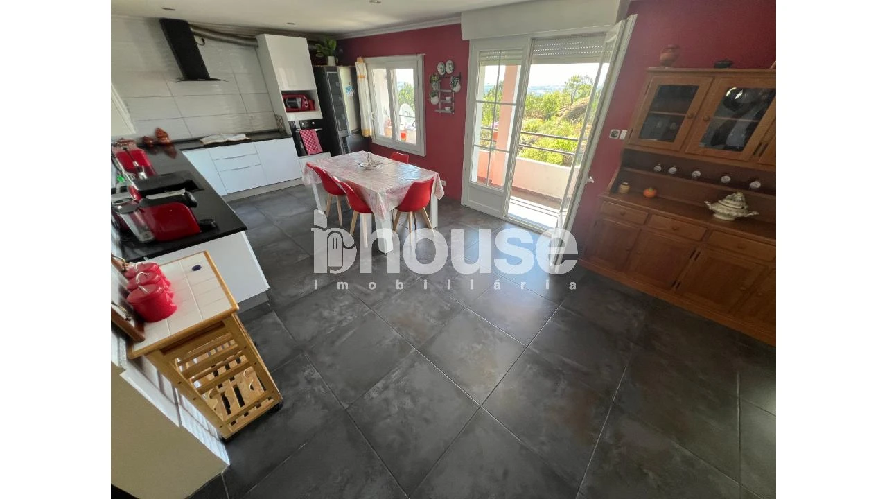 Moradia T5 para Venda em Possacos Foto 15