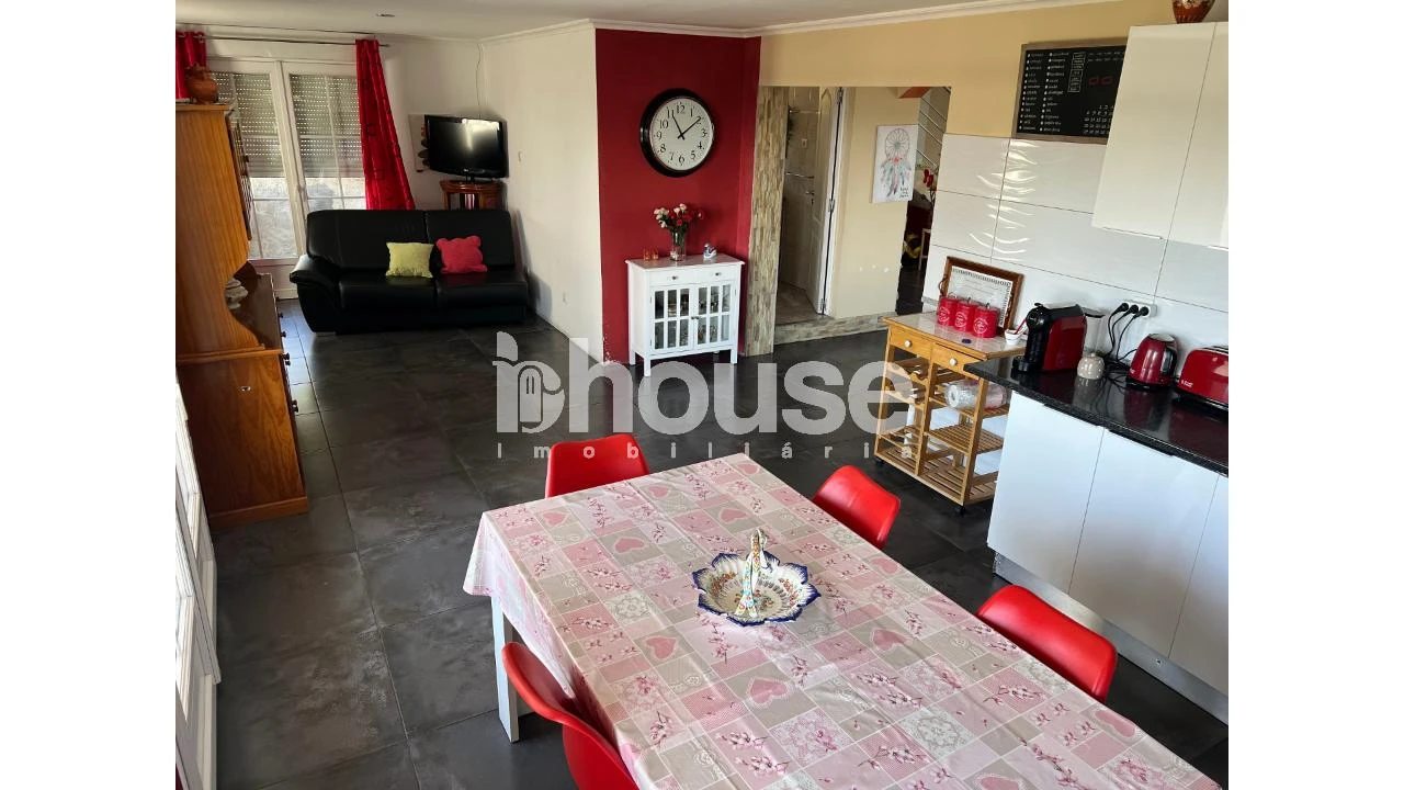 Moradia T5 para Venda em Possacos Foto 17