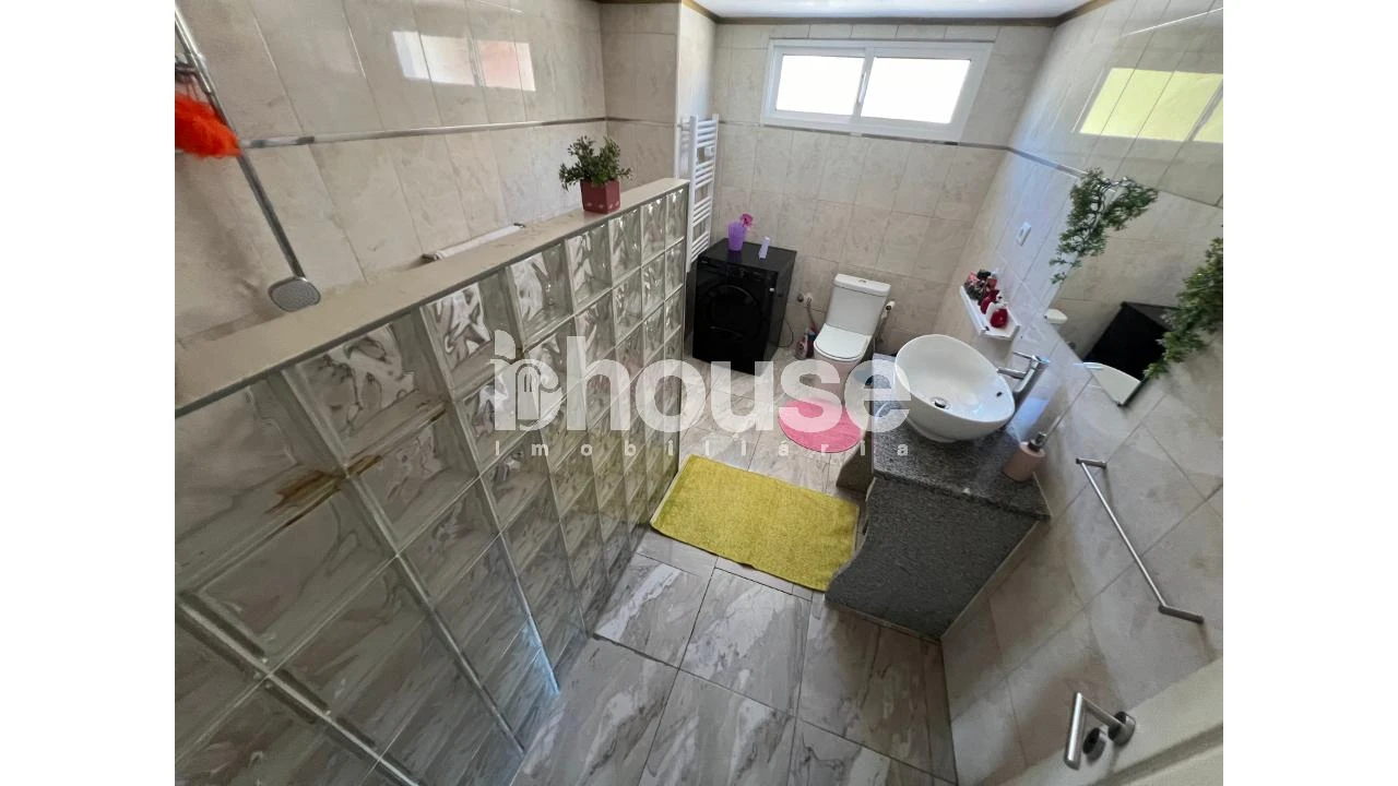 Moradia T5 para Venda em Possacos Foto 19