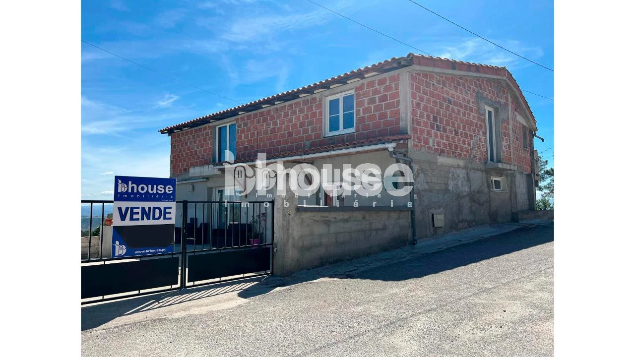 Moradia T5 para Venda em Possacos Foto 2