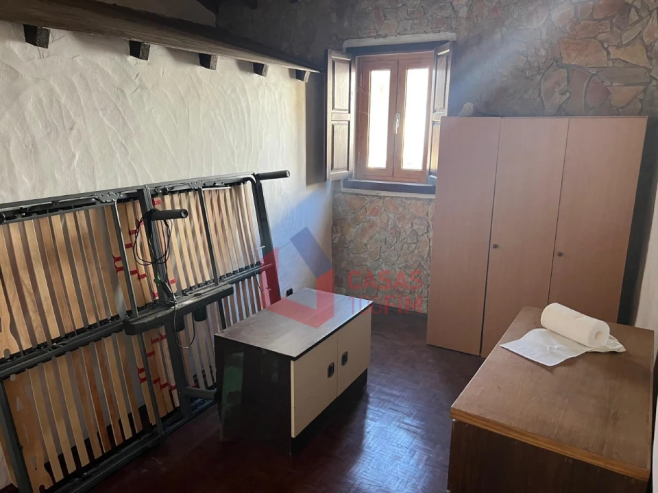 Moradia T3 para Venda em Alvados e Alcaria Foto 4