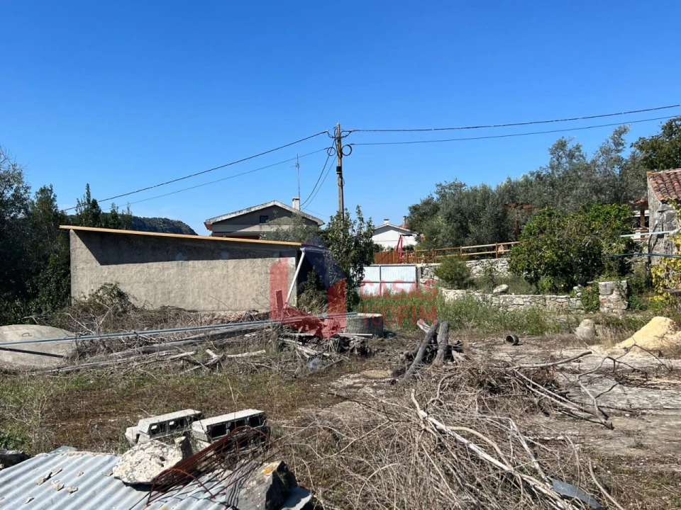 Moradia T3 para Venda em Alvados e Alcaria Foto 18