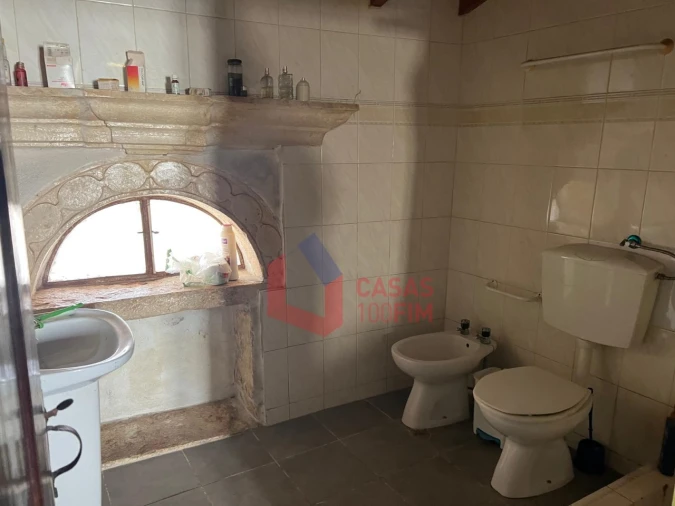 Moradia T3 para Venda em Alvados e Alcaria Foto 9