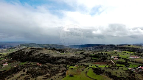 Terreno para Venda em Alhandra, São João dos Montes e Calhandriz
