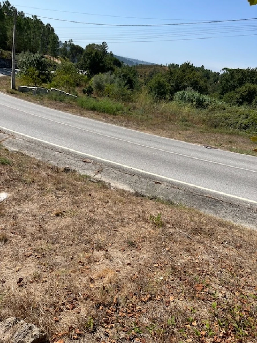 Terreno para Venda em Fragosela Foto 3