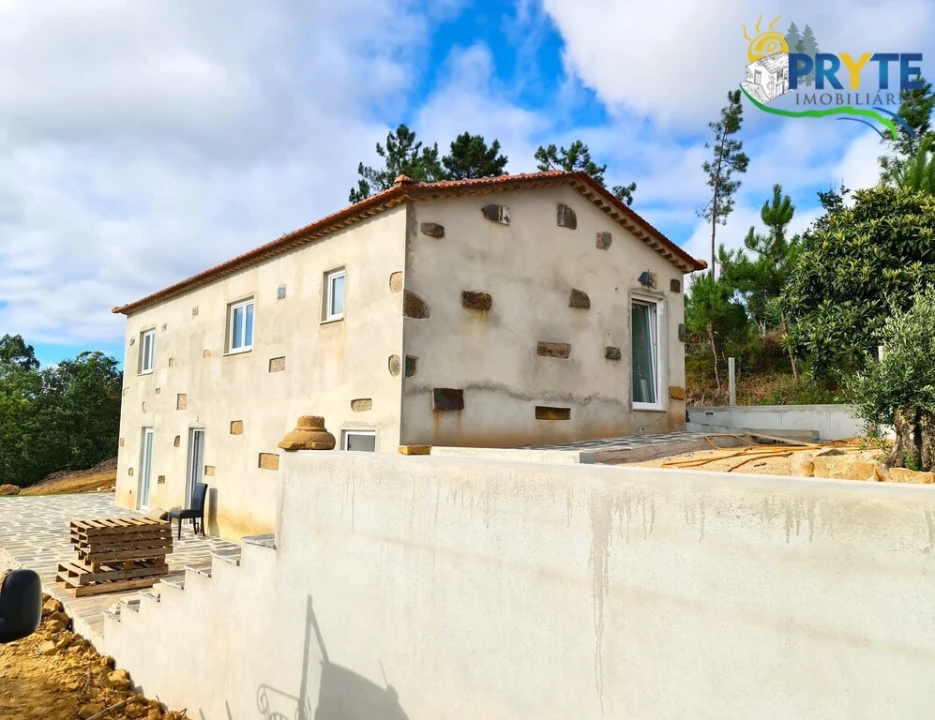 Quinta T4 para Venda em Castelo Foto 3