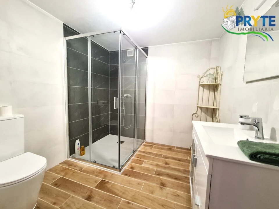 Quinta T4 para Venda em Castelo Foto 14