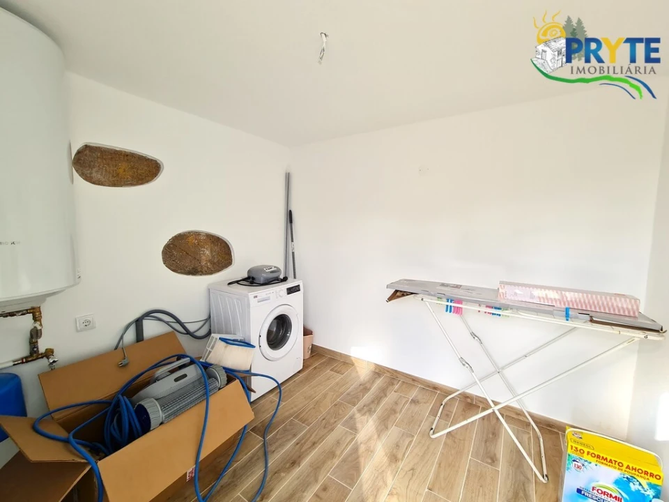 Quinta T4 para Venda em Castelo Foto 16