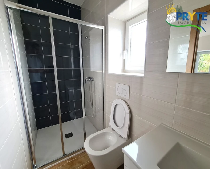 Quinta T4 para Venda em Castelo Foto 19