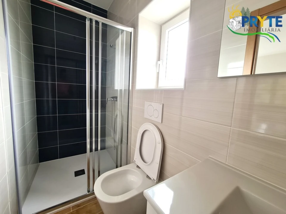 Quinta T4 para Venda em Castelo Foto 27