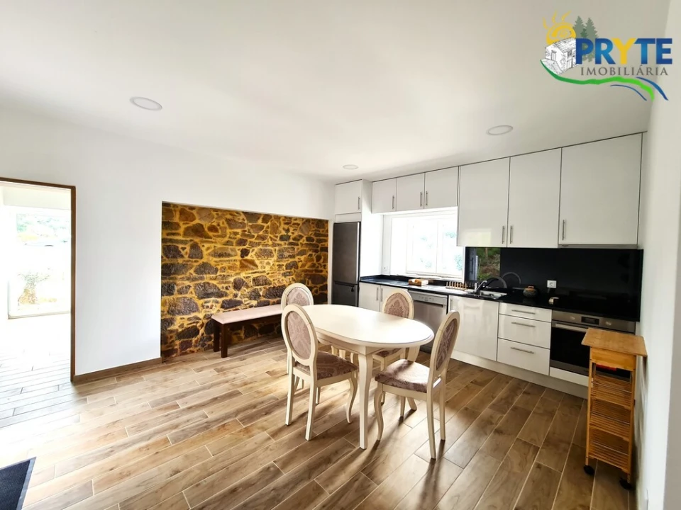 Quinta T4 para Venda em Castelo Foto 30