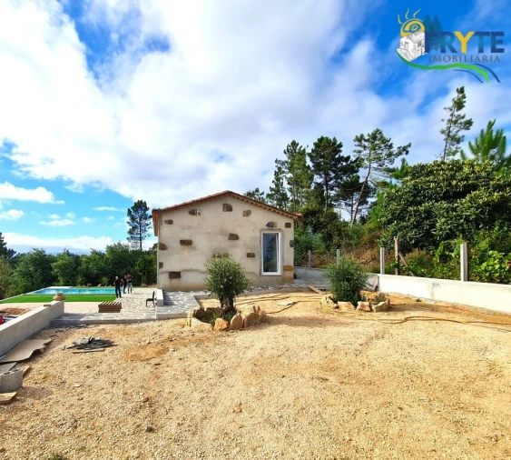 Quinta T4 para Venda em Castelo Foto 4