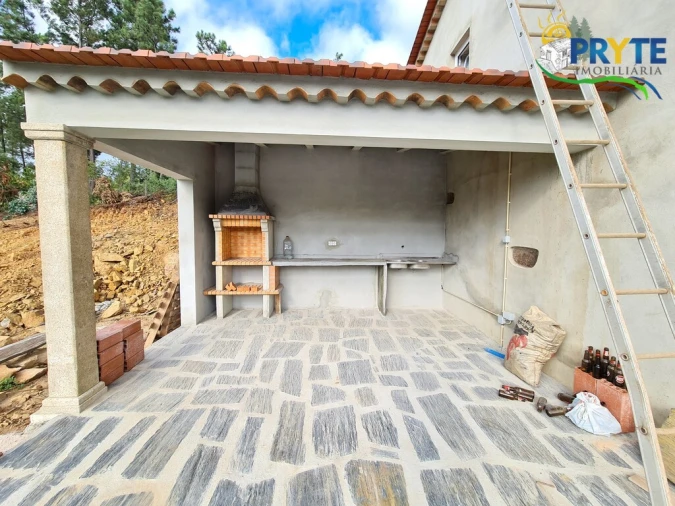 Quinta T4 para Venda em Castelo Foto 8