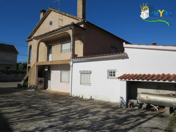 Moradia T3 para Venda em Sertã Foto 3