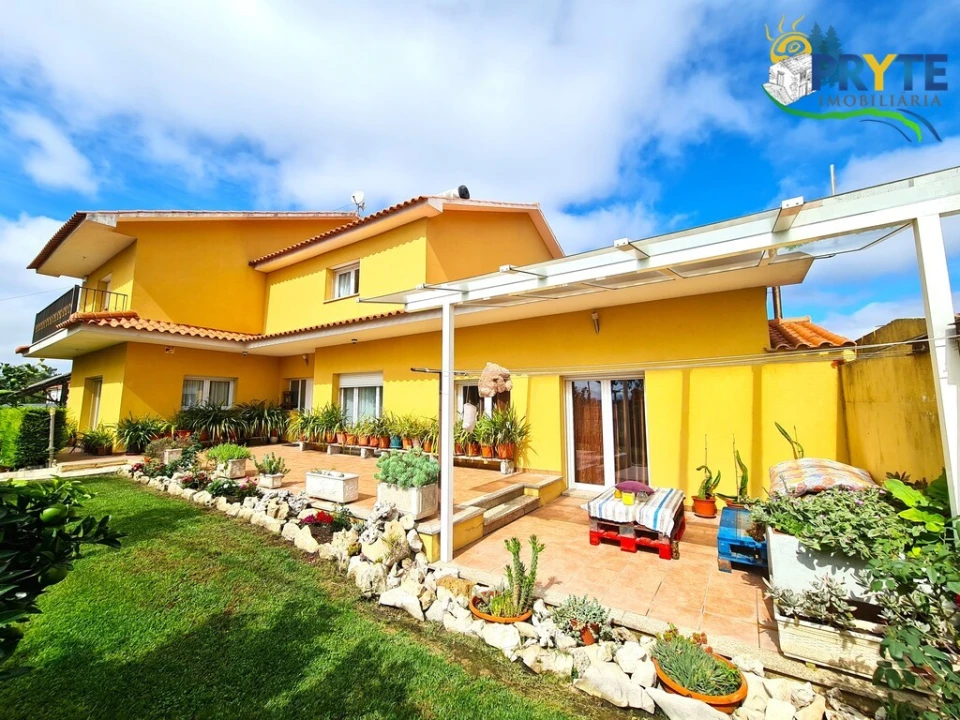 Moradia T4 para Venda em Vila Cã Foto 2