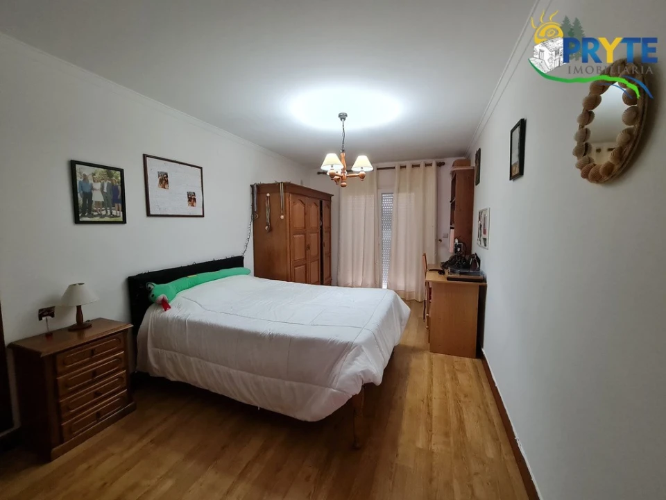 Moradia T4 para Venda em Vila Cã Foto 40