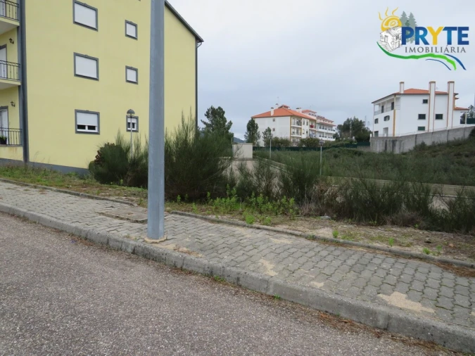 Terreno para Venda em Vila de Rei Foto 2