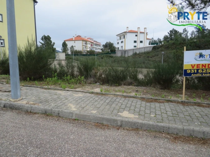 Terreno para Venda em Vila de Rei Foto 3